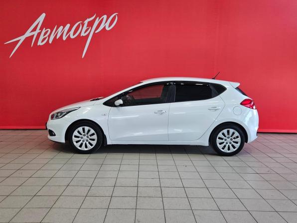 Kia Ceed II с пробегом 2015 года, цена 1 020 000 рублей, 123000 км, хэтчбек, Автокод Объявления