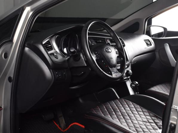 Kia Ceed II Рестайлинг с пробегом 2016 года, цена 1 099 995 рублей, 167399 км, универсал, Автокод Объявления