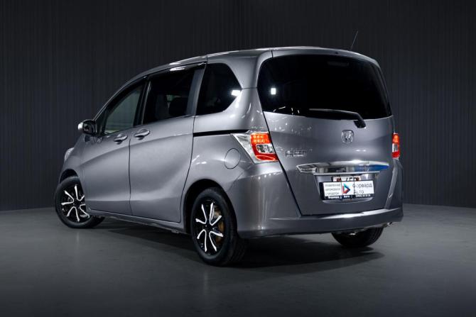 Honda Freed II с пробегом 2016 года, цена 1 249 000 рублей, 200000 км, компактвэн, Автокод Объявления