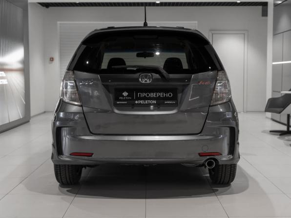 Honda Fit II с пробегом 2013 года, цена 940 000 рублей, 95392 км, хэтчбек, Автокод Объявления
