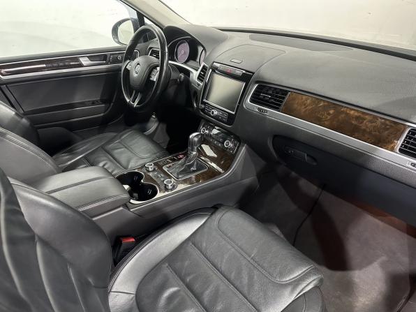 Volkswagen Touareg II с пробегом 2014 года, цена 1 770 000 рублей, 276000 км, внедорожник, Автокод Объявления