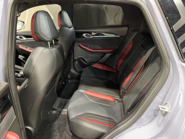Geely Coolray I Рестайлинг с пробегом 2023 года, цена 2 250 000 рублей, 10500 км, внедорожник, Автокод Объявления