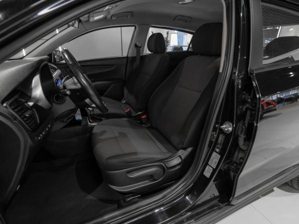 Kia Rio IV Рестайлинг с пробегом 2021 года, цена 1 495 000 рублей, 119109 км, хэтчбек, Автокод Объявления