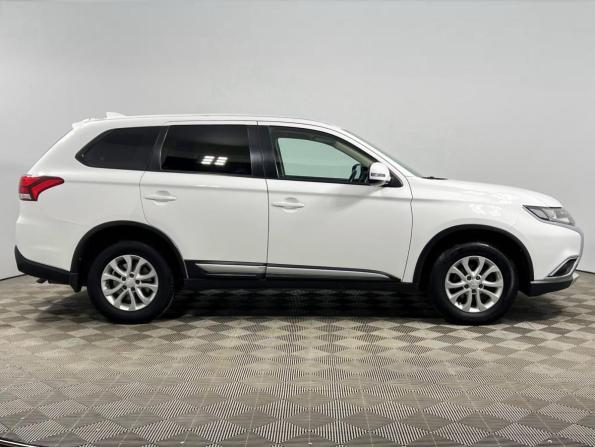Mitsubishi Outlander III Рестайлинг 2 с пробегом 2017 года, цена 1 830 900 рублей, 152585 км, внедорожник, Автокод Объявления