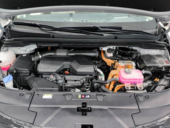 Kia Carnival IV Рестайлинг с пробегом 2025 года, цена 5 740 000 рублей, 33000 км, минивэн, Автокод Объявления
