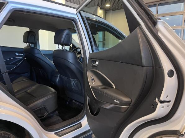 Hyundai Santa Fe III Рестайлинг с пробегом 2017 года, цена 2 450 000 рублей, 198307 км, внедорожник, Автокод Объявления