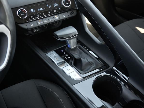Hyundai Elantra VII (CN7) с пробегом 2022 года, цена 2 288 800 рублей, 39025 км, седан, Автокод Объявления