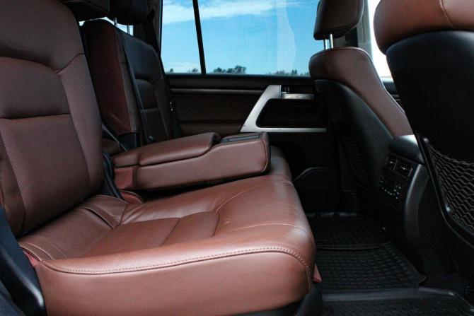 Toyota Land Cruiser 200 Series Рестайлинг 2 с пробегом 2017 года, цена 6 099 000 рублей, 134494 км, внедорожник, Автокод Объявления