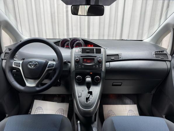 Toyota Verso I Рестайлинг с пробегом 2013 года, цена 1 539 000 рублей, 164673 км, компактвэн, Автокод Объявления