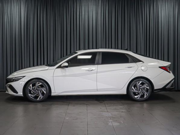 Hyundai Elantra VII (CN7) Рестайлинг с пробегом 2023 года, цена 1 999 000 рублей, 66021 км, седан, Автокод Объявления