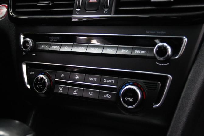 Kia Optima IV Рестайлинг с пробегом 2019 года, цена 2 295 950 рублей, 77506 км, седан, Автокод Объявления