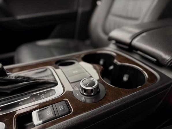 Volkswagen Touareg II с пробегом 2013 года, цена 2 189 900 рублей, 152693 км, внедорожник, Автокод Объявления