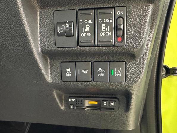 Honda Freed II с пробегом 2017 года, цена 1 499 000 рублей, 136000 км, компактвэн, Автокод Объявления