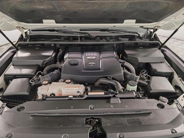 Toyota Land Cruiser 300 Series с пробегом 2022 года, цена 8 899 000 рублей, 104712 км, внедорожник, Автокод Объявления