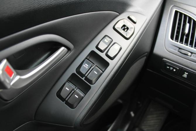 Hyundai ix35 I с пробегом 2012 года, цена 1 510 000 рублей, 98000 км, внедорожник, Автокод Объявления