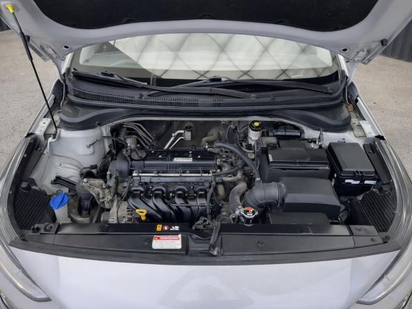 Hyundai Solaris II с пробегом 2018 года, цена 1 357 000 рублей, 86226 км, седан, Автокод Объявления