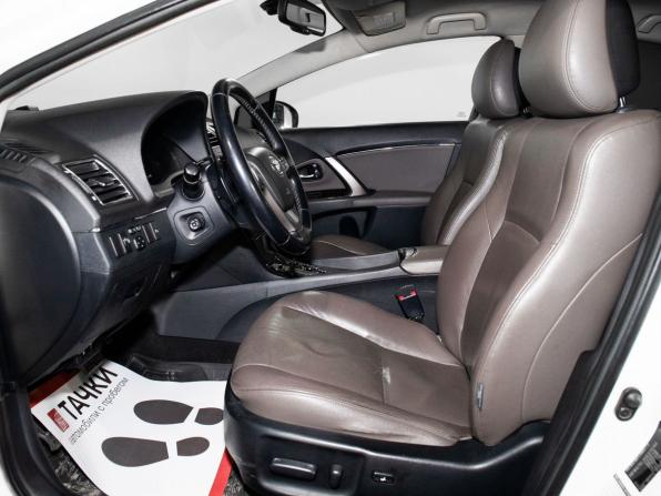 Toyota Avensis III Рестайлинг с пробегом 2012 года, цена 1 179 500 рублей, 182000 км, седан, Автокод Объявления