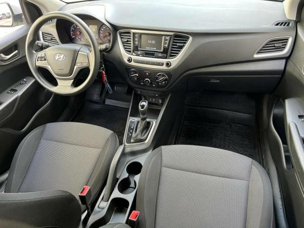 Hyundai Solaris II с пробегом 2017 года, цена 1 149 000 рублей, 102046 км, седан, Автокод Объявления