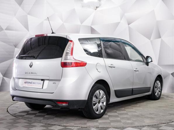Renault Scenic III с пробегом 2010 года, цена 746 000 рублей, 252400 км, минивэн, Автокод Объявления