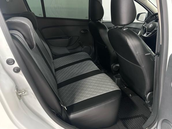 Renault Sandero II Рестайлинг с пробегом 2022 года, цена 1 490 000 рублей, 27900 км, хэтчбек, Автокод Объявления