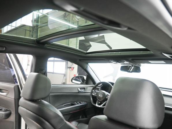 Kia Optima IV Рестайлинг с пробегом 2018 года, цена 2 099 900 рублей, 82231 км, седан, Автокод Объявления
