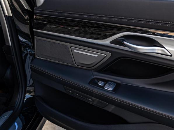 BMW 7 серии VI (G11/G12) Рестайлинг с пробегом 2019 года, цена 5 990 000 рублей, 180333 км, седан, Автокод Объявления