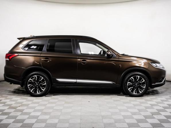 Mitsubishi Outlander III Рестайлинг 3 с пробегом 2021 года, цена 2 729 000 рублей, 69931 км, внедорожник, Автокод Объявления