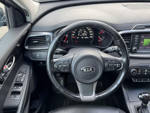 Kia Sorento III Prime Рестайлинг с пробегом 2017 года, цена 1 735 000 рублей, 300000 км, внедорожник, Автокод Объявления