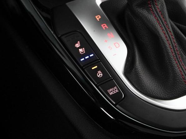 Kia K3 II Рестайлинг с пробегом 2022 года, цена 2 977 077 рублей, 41011 км, хэтчбек, Автокод Объявления