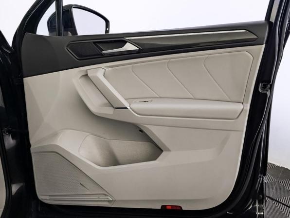 Volkswagen Tiguan II с пробегом 2018 года, цена 2 550 000 рублей, 168658 км, внедорожник, Автокод Объявления