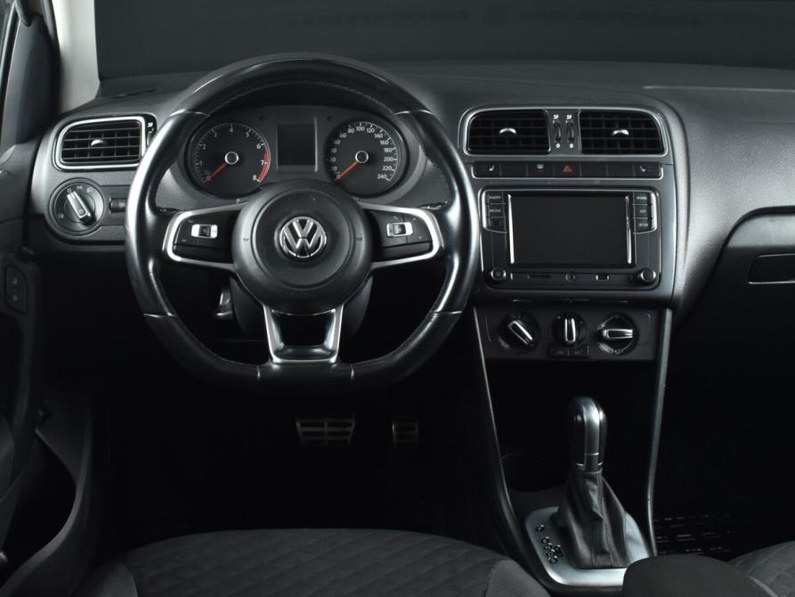Volkswagen Polo V Рестайлинг Кемерово  - изображение 8