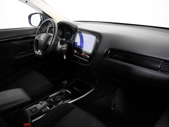 Mitsubishi Outlander III Рестайлинг 3 с пробегом 2021 года, цена 2 499 000 рублей, 86913 км, внедорожник, Автокод Объявления