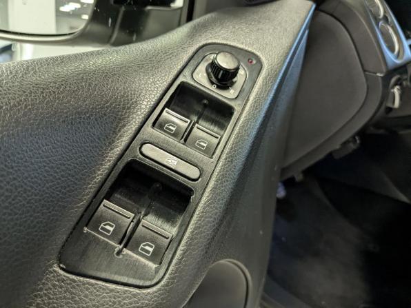 Volkswagen Tiguan I Рестайлинг с пробегом 2014 года, цена 1 499 900 рублей, 160000 км, внедорожник, Автокод Объявления