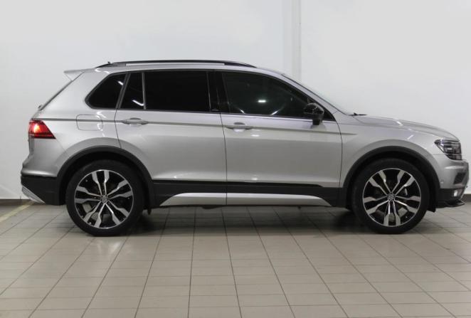 Volkswagen Tiguan II с пробегом 2019 года, цена 2 770 000 рублей, 109084 км, внедорожник, Автокод Объявления