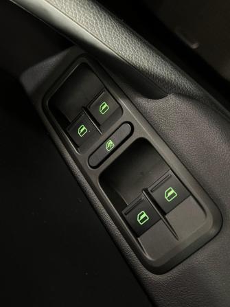 Skoda Yeti I Рестайлинг с пробегом 2017 года, цена 1 030 000 рублей, 156334 км, внедорожник, Автокод Объявления