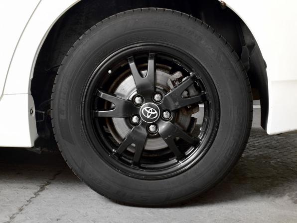 Toyota Prius III Рестайлинг (XW30) с пробегом 2015 года, цена 1 230 999 рублей, 171039 км, лифтбек, Автокод Объявления