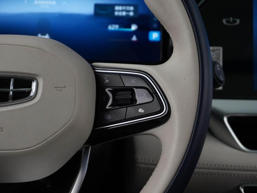 Geely Monjaro I Москва  - изображение 14