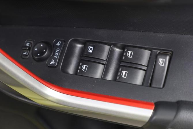 Toyota Raize I с пробегом 2021 года, цена 1 599 000 рублей, 52250 км, внедорожник, Автокод Объявления
