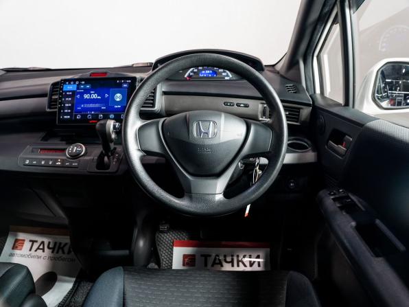 Honda Freed I Рестайлинг с пробегом 2011 года, цена 1 145 000 рублей, 103680 км, компактвэн, Автокод Объявления