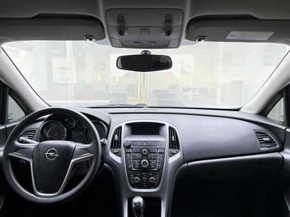 Opel Astra J Рестайлинг с пробегом 2012 года, цена 599 000 рублей, 204257 км, хэтчбек, Автокод Объявления