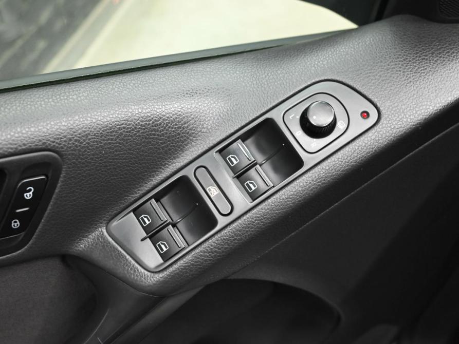 Volkswagen Tiguan I Рестайлинг Екатеринбург  - изображение 13