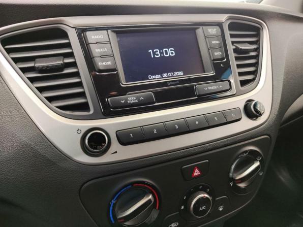 Hyundai Solaris II с пробегом 2017 года, цена 1 204 320 рублей, 106009 км, седан, Автокод Объявления