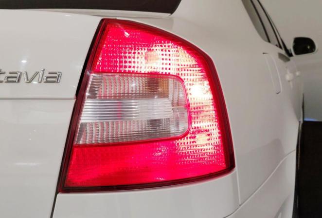 Skoda Octavia II (A5) Рестайлинг с пробегом 2013 года, цена 980 000 рублей, 207974 км, лифтбек, Автокод Объявления