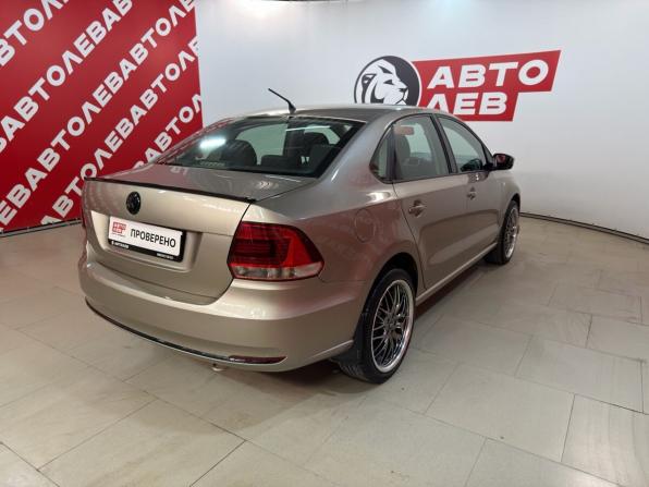 Volkswagen Polo V Рестайлинг с пробегом 2015 года, цена 959 000 рублей, 132440 км, седан, Автокод Объявления