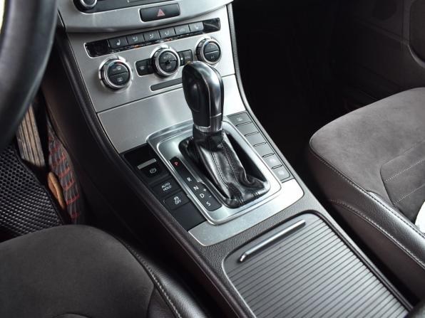 Volkswagen Passat B7 с пробегом 2012 года, цена 1 299 995 рублей, 202725 км, седан, Автокод Объявления