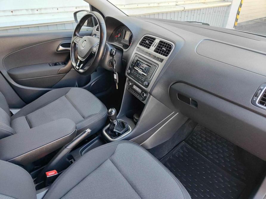 Volkswagen Polo V Рестайлинг Санкт-Петербург  - изображение 9