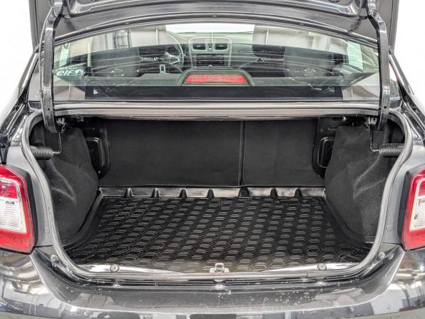 Renault Logan II Рестайлинг с пробегом 2019 года, цена 1 185 000 рублей, 60399 км, седан, Автокод Объявления