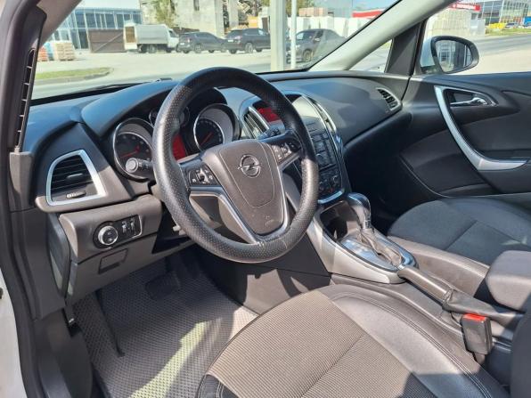 Opel Astra J Рестайлинг с пробегом 2012 года, цена 699 000 рублей, 213122 км, универсал, Автокод Объявления