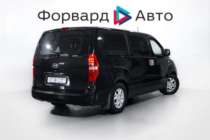 Hyundai H-1 II с пробегом 2011 года, цена 1 270 000 рублей, 450000 км, минивэн, Автокод Объявления