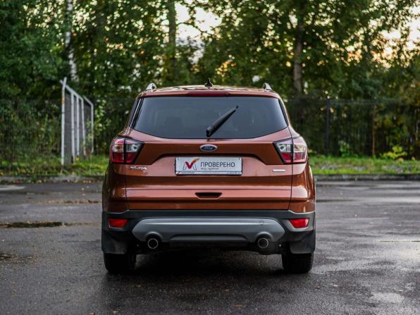Ford Kuga II Рестайлинг с пробегом 2017 года, цена 1 390 000 рублей, 180505 км, внедорожник, Автокод Объявления